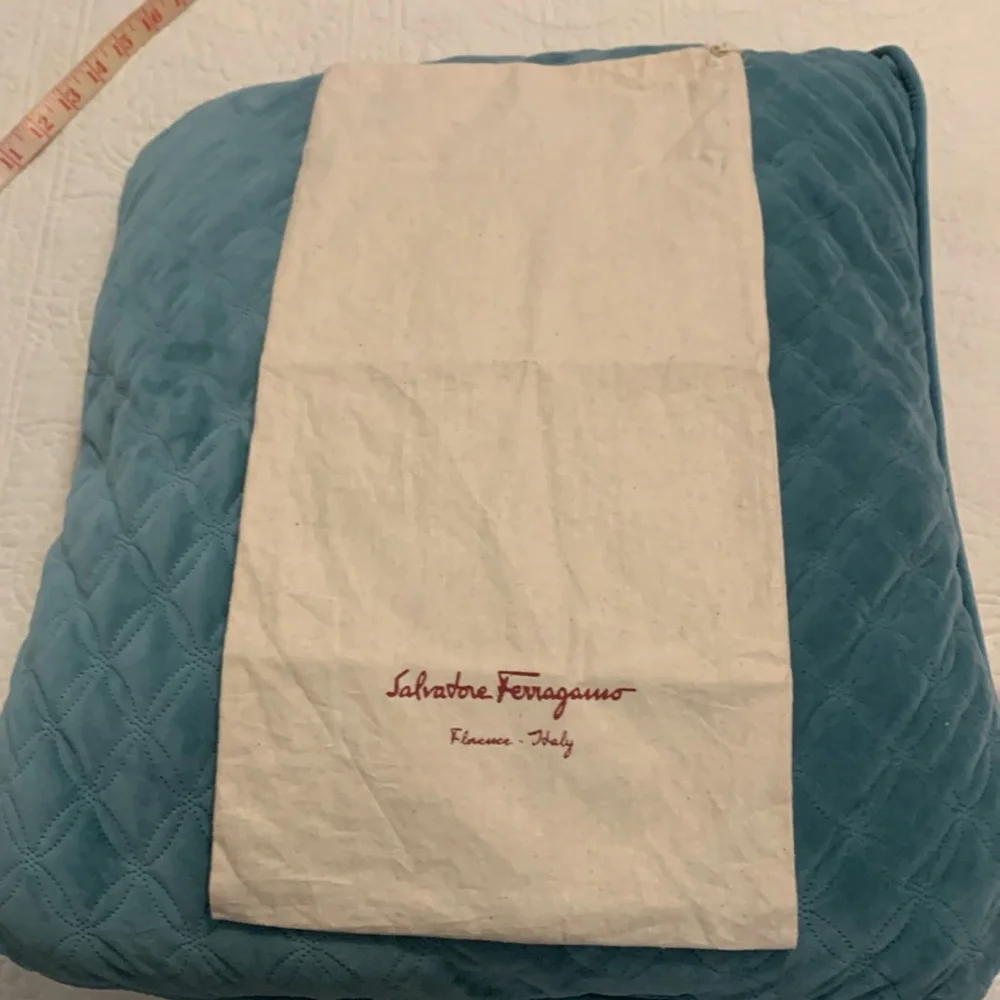 Salvatore Ferragamo Florence Italy Dust Bag. Soft Beige Made in Italy. PreOwned